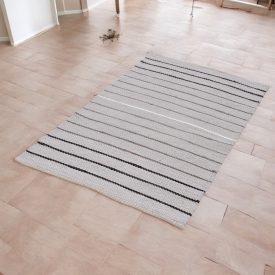 Hadrový koberec 79x143 pruhovaný koberec