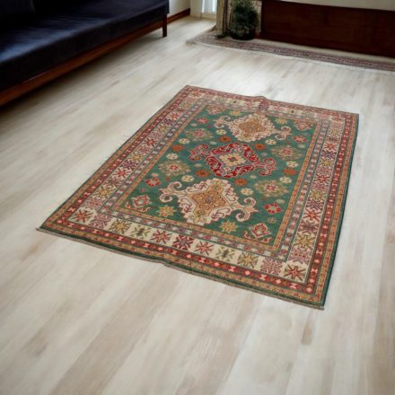 Koberec Kazak 122x177 ručně vázaný orientální koberec