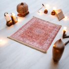 Hedvábný koberec strojově tkaný SILKEN 70x110 akrylový turecký koberec