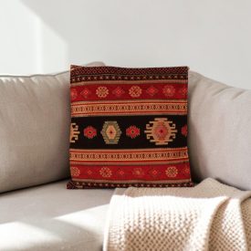   Dekorační polštář černý 45x45 cm – Půlnoční nomád