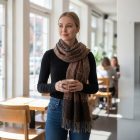 Elegantní dámský a pánský šátek 215x105 hnědý s autentickým vzorem